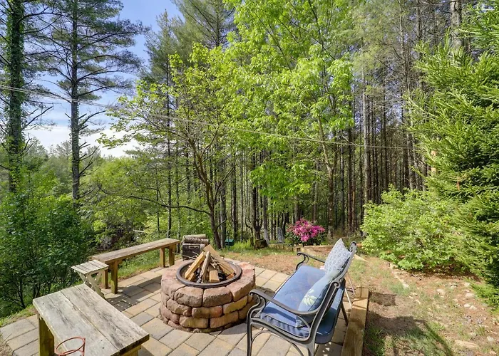West Jefferson Vacation Rental Near River