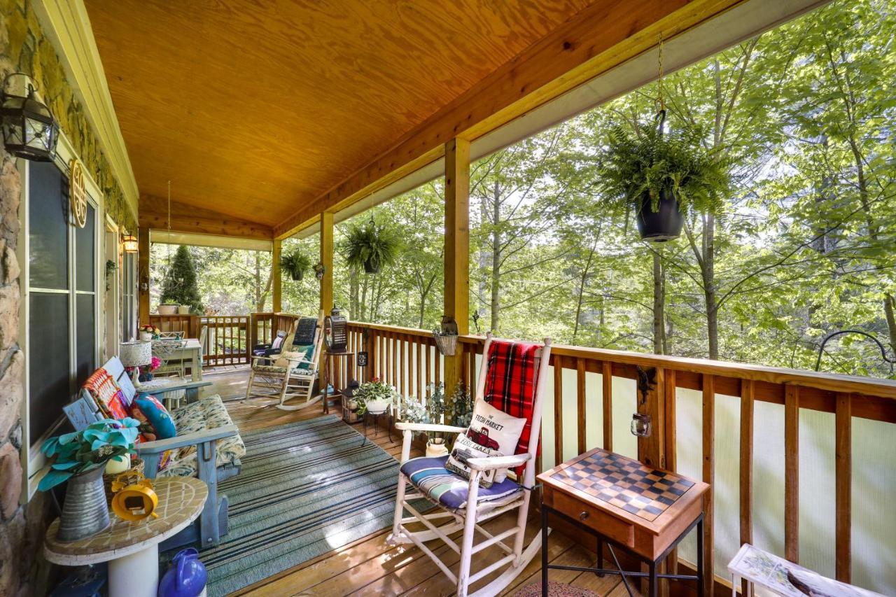 Vacation Near River Appartement